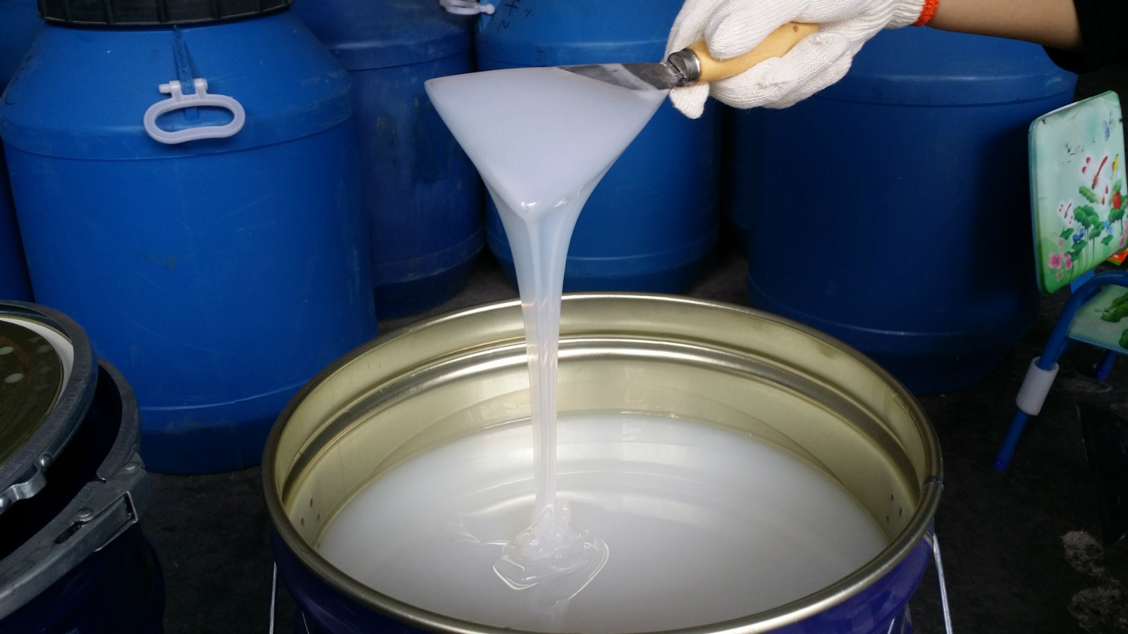 工業(yè)級模具硅膠膨脹怎么辦 ？