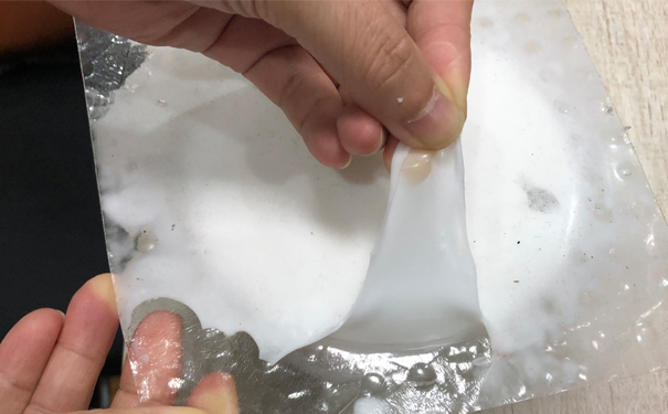 怎么清除還沒有固化的模具硅膠 ？