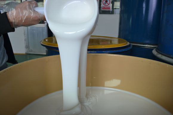 食品級模具硅膠是白色的嗎 ？