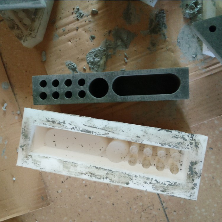 如何延長工業(yè)級模具硅膠使用壽命 ？